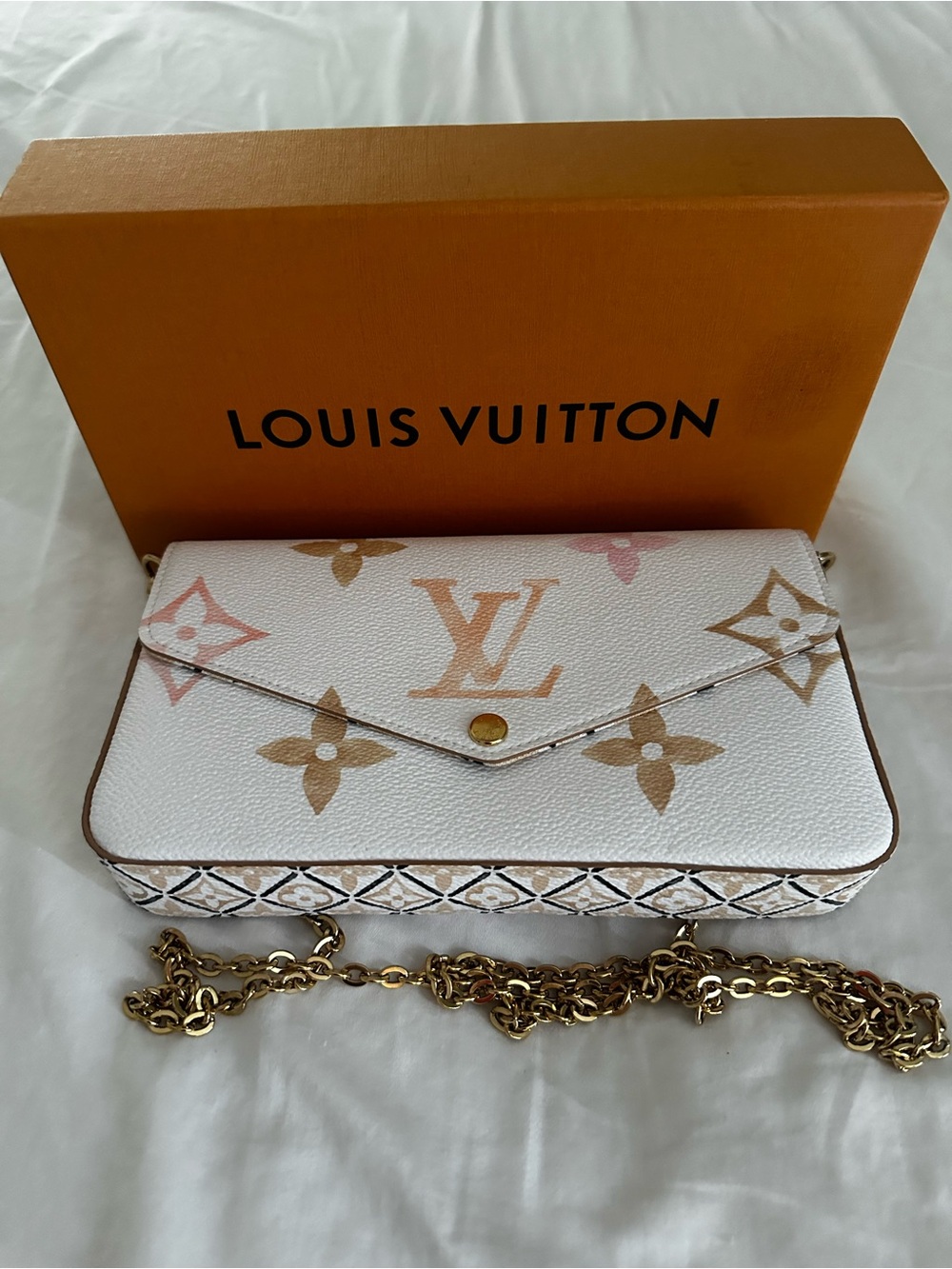 Louis Vuitton giant by the pool 2.0 Pochette chain wallet